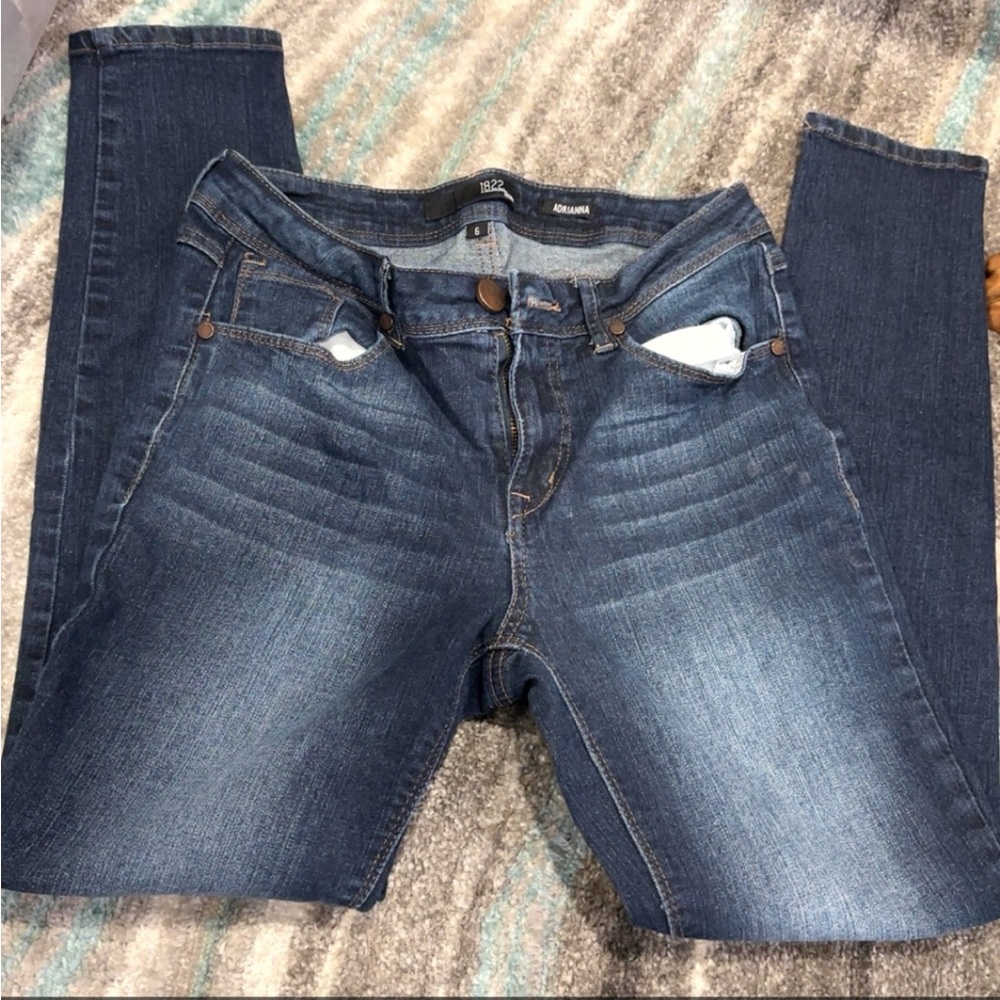 1822 Adrianna skinny jeans
